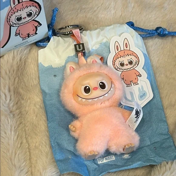 pop mart pin for love labubu - U - Picture 1 of 8